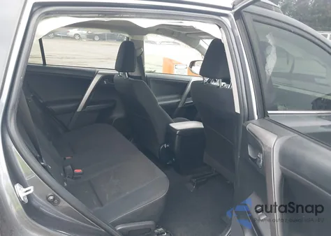 2017 Toyota Rav4 Xle z USA, uszkodzony, nr VIN JTMWFREV7HD094917